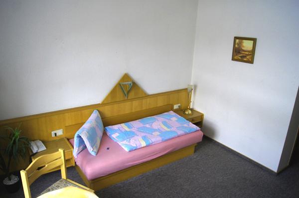 Hotel Fasold Sulzfeld  Oda fotoğraf