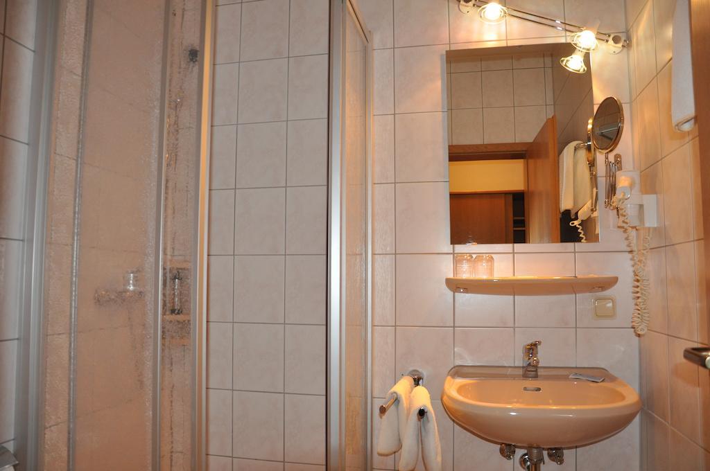 Hotel Fasold Sulzfeld  Oda fotoğraf